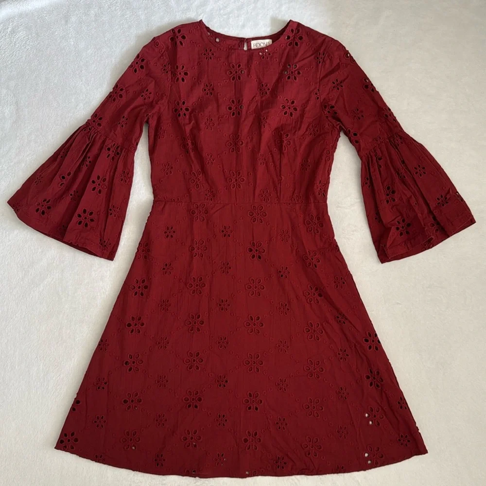 Beyond by Vera | 1891 Victoria Embroidered Eyelet Lace Bell Sleeve Dress Red (M) - Picture 3 of 16